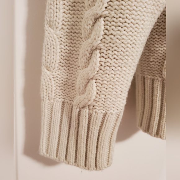 🌟 3 for $25- White knit turtleneck sweater - Picture 6 of 8